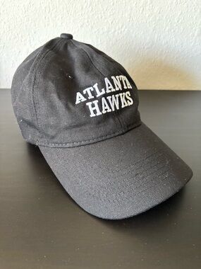 100% Cotton Atlanta Hawks Black Embroidered Baseball Cap